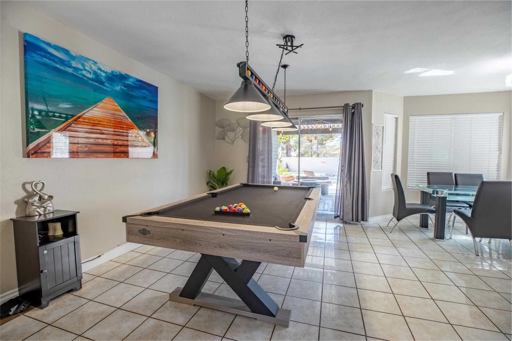 Holiday home 1800 Sqft House W/heated Pool Spa 13min From Strip