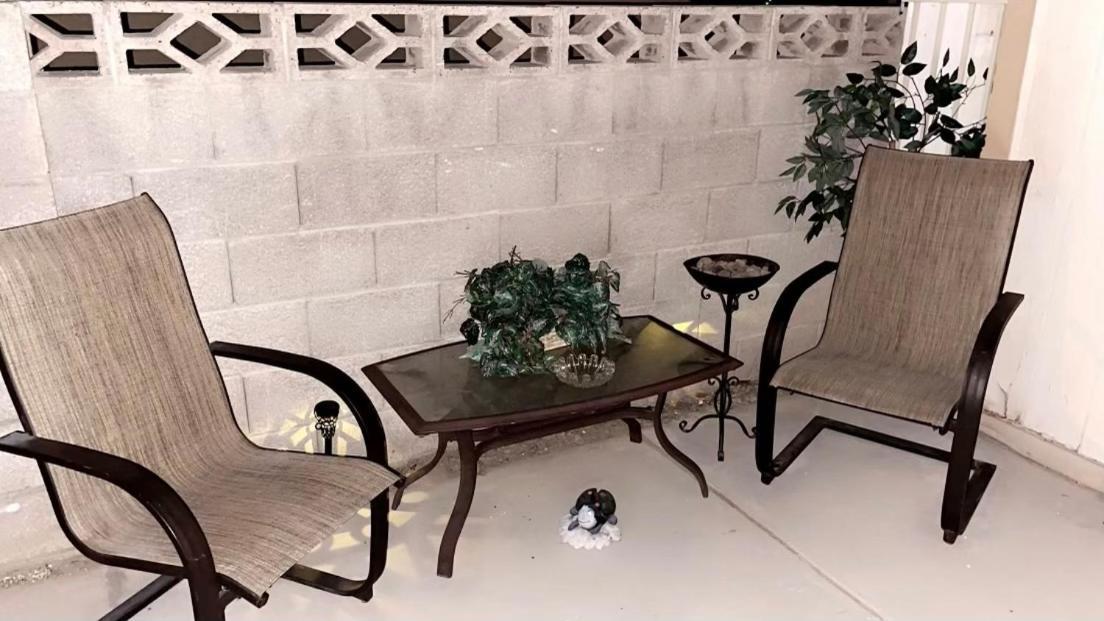 Cozy Studio…5 Min Away From Airport. “ Apartment Las Vegas