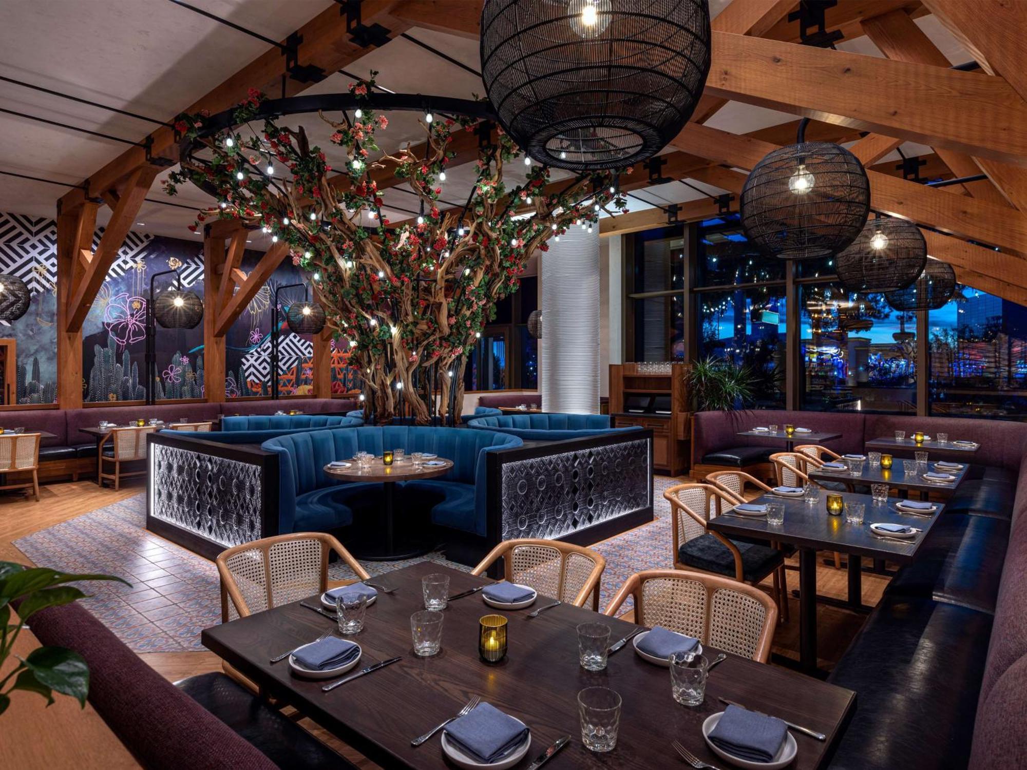 Crockfords Vegas, Lxr & At World Resort 5*