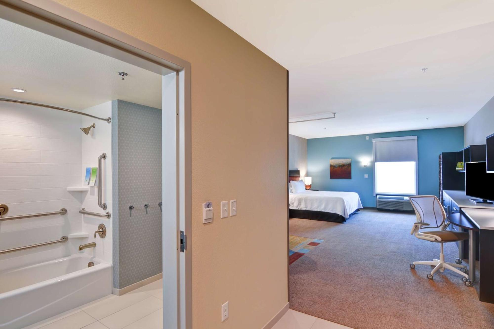Home2 By Hilton Vegas Strip South Hotel 3*