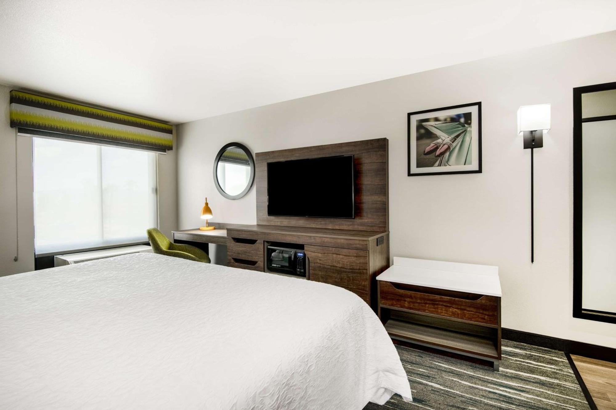 Hampton & Vegas-henderson 3*