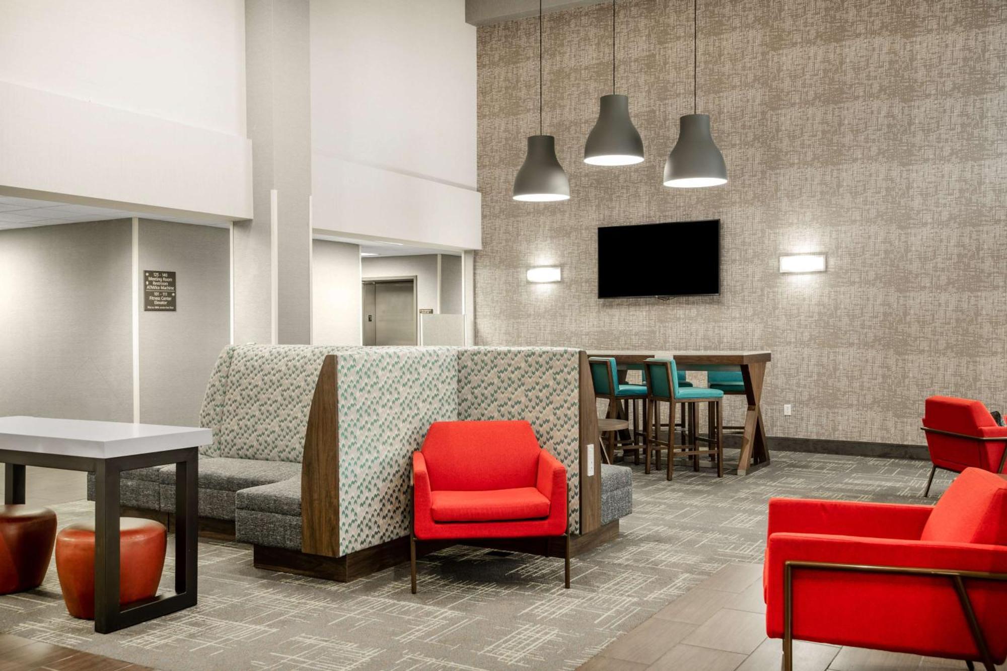 Hampton & Vegas-henderson Hotel