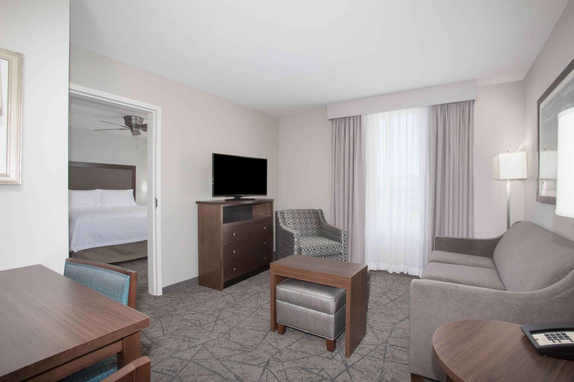 Hotel Homewood By Hilton Vegas Center 3*