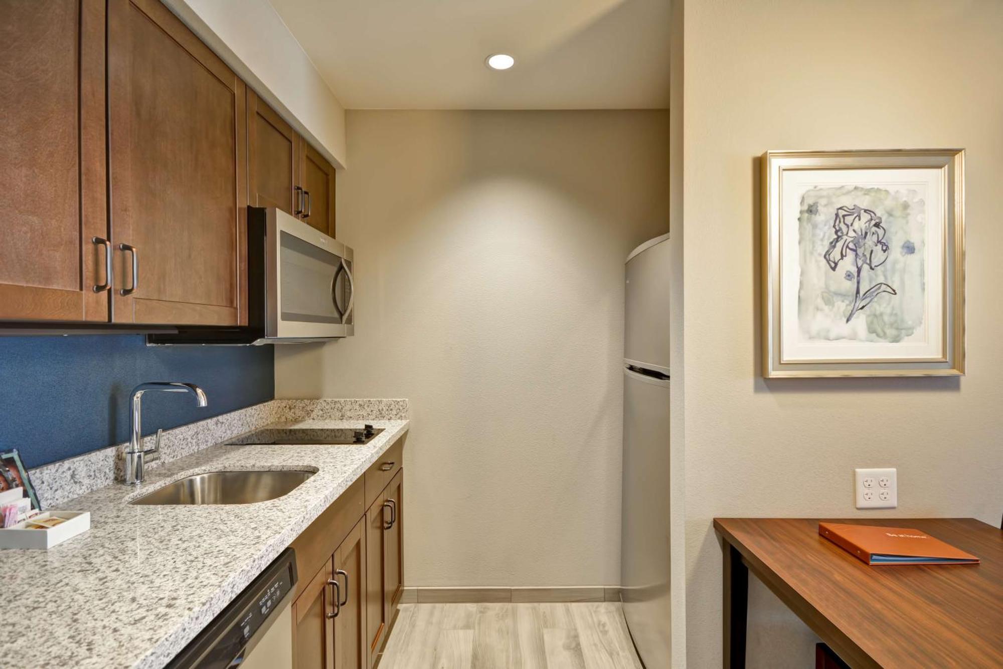 Hotel Homewood By Hilton Vegas Center 3*