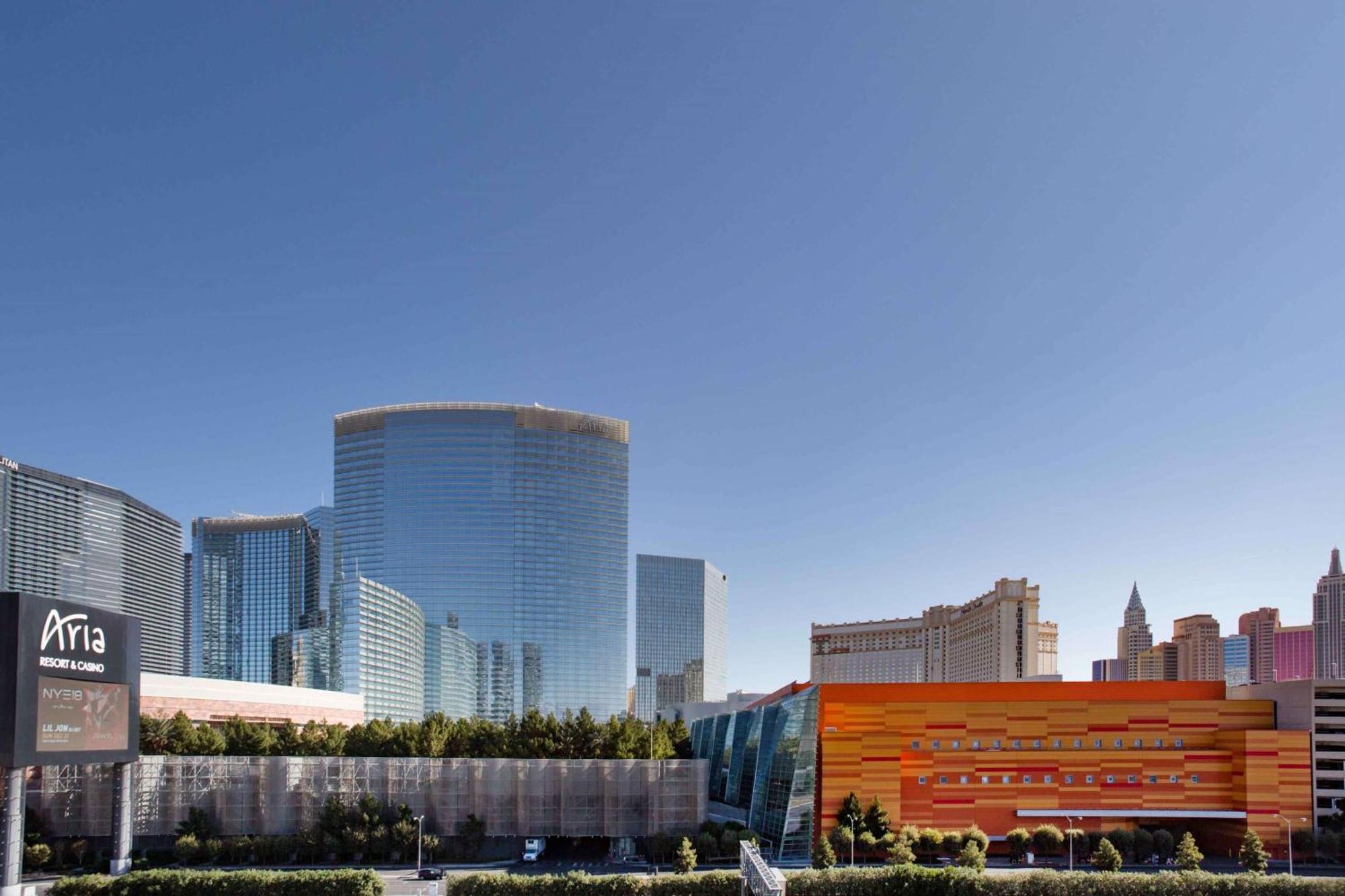 Homewood By Hilton Vegas Center Hotel 3*