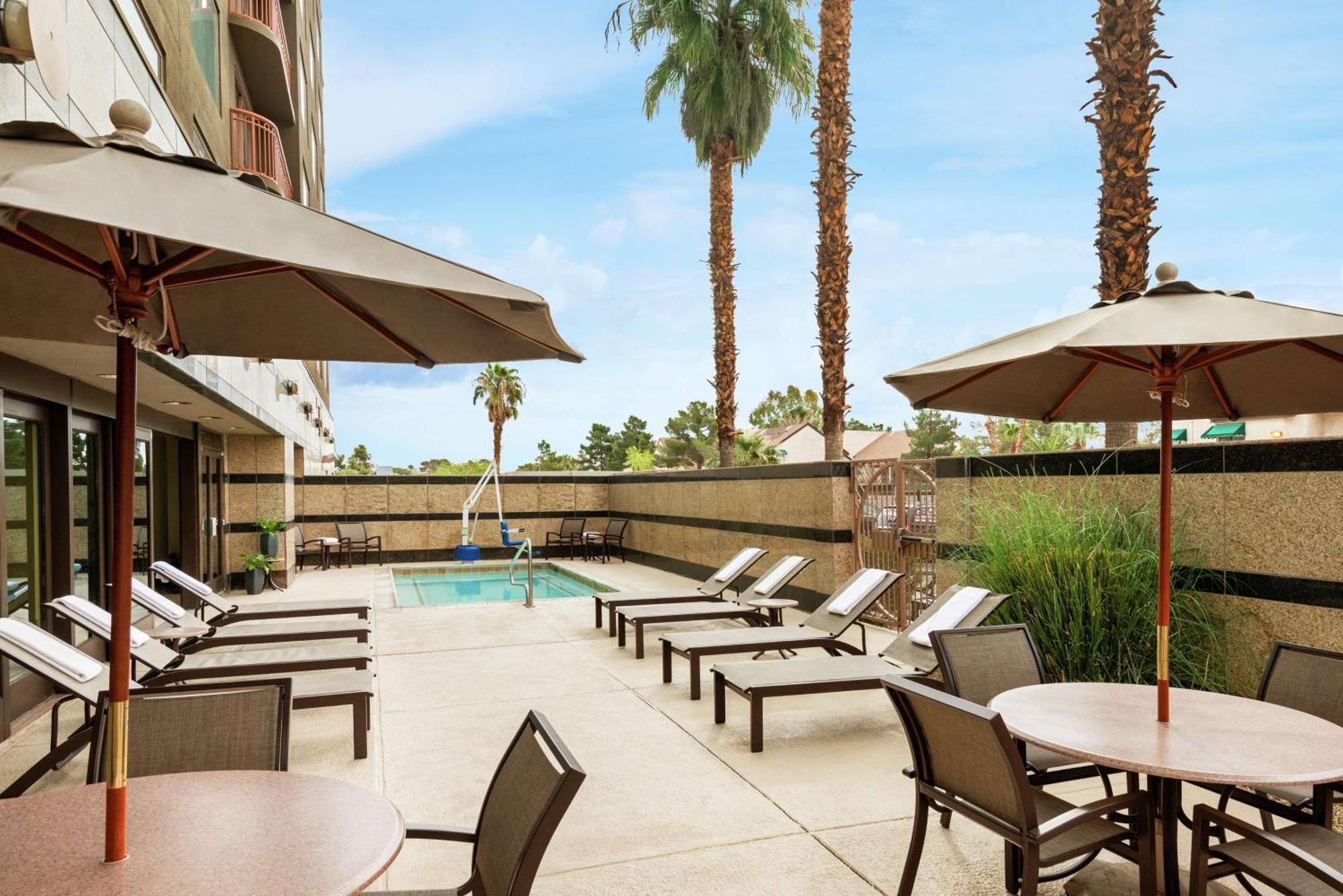 Hotel Embassy By Hilton Convention Center Vegas