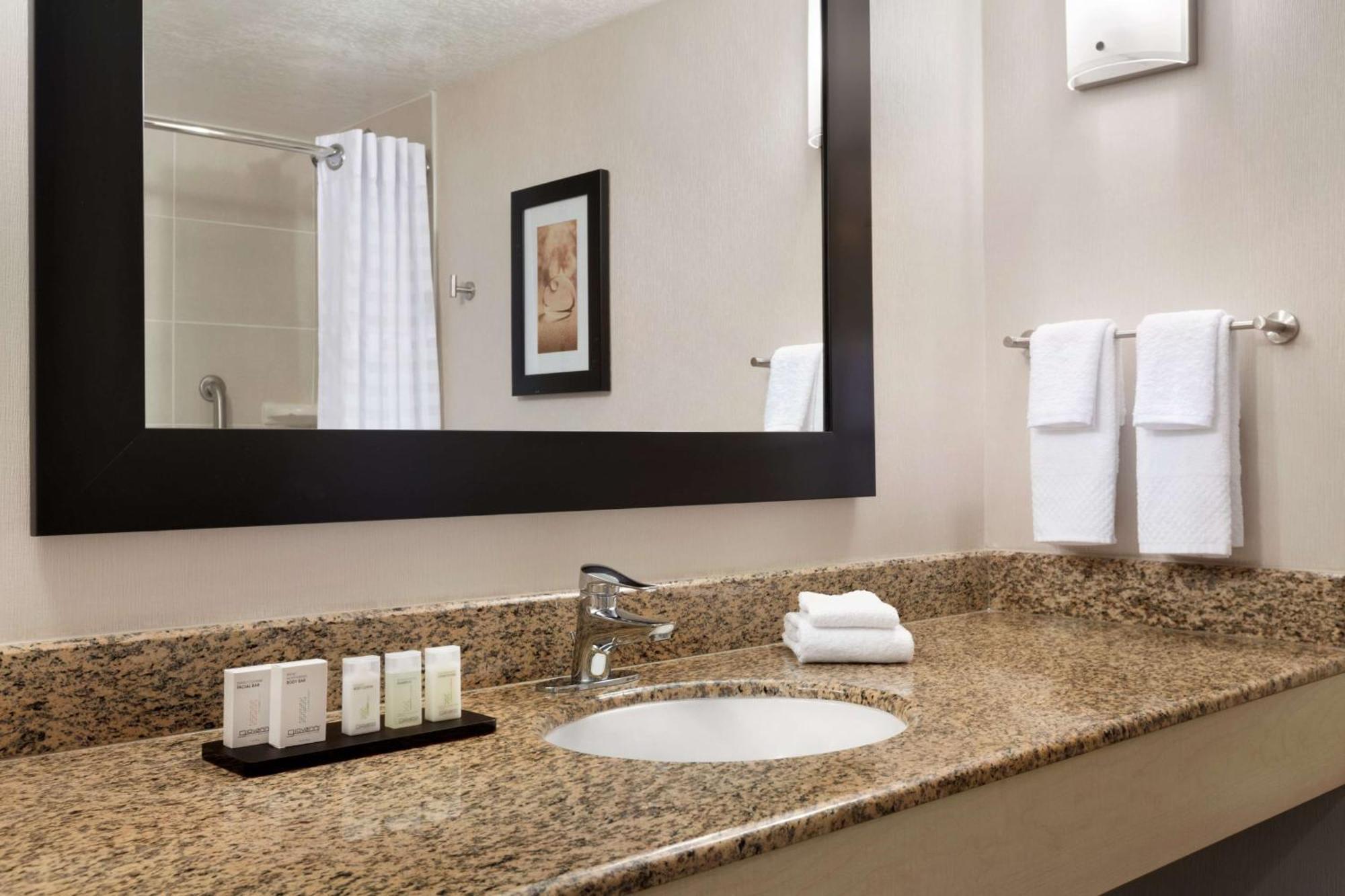 Embassy By Hilton Convention Center Vegas Hotel 4*