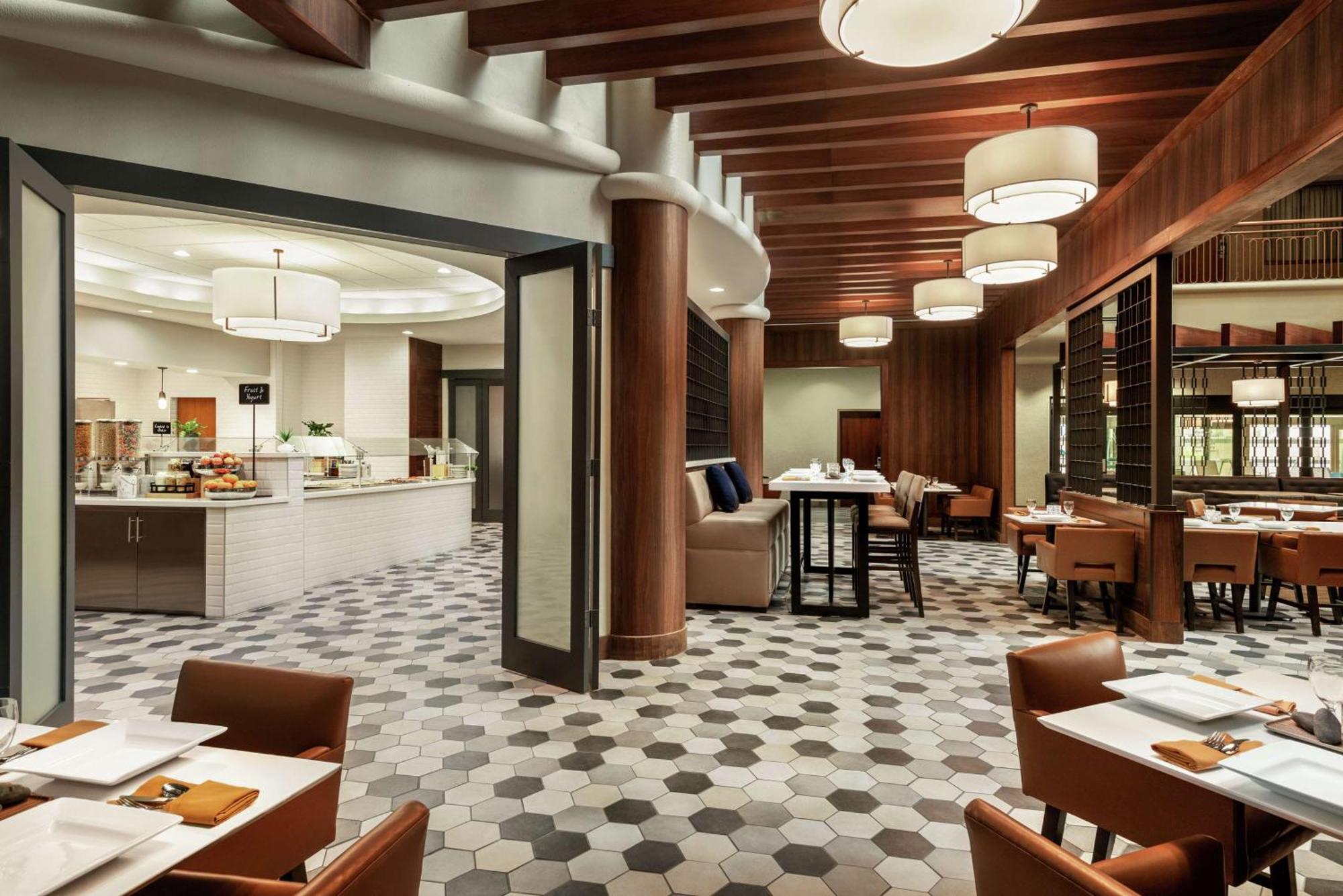 Hotel Embassy By Hilton Convention Center Vegas 4*