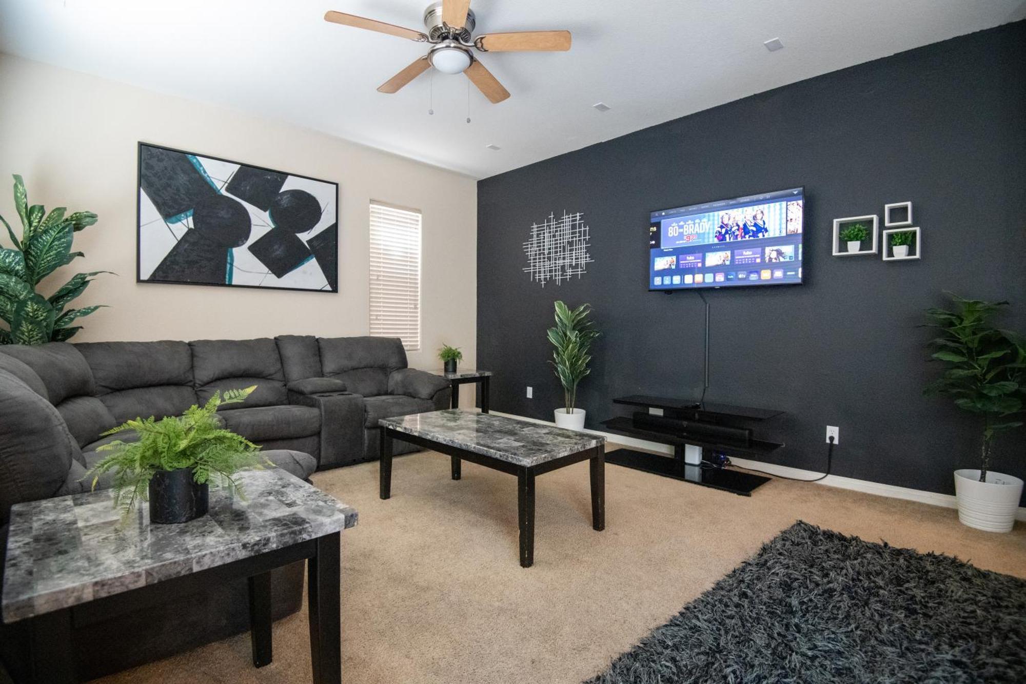 Large 3br King Moments Away From Strip Holiday home Las Vegas