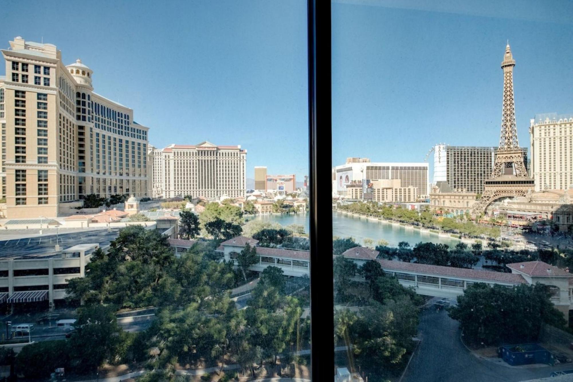Apartment Together On The Strip - 2 Bedroom 976 *