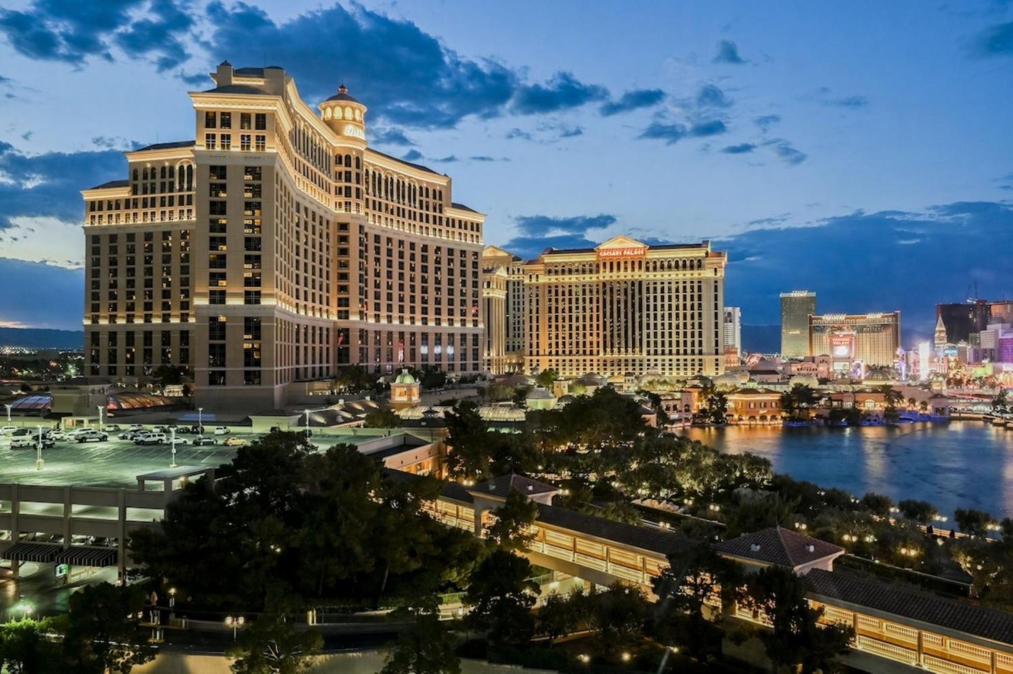 Together On The Strip - 2 Bedroom 976 Apartment *