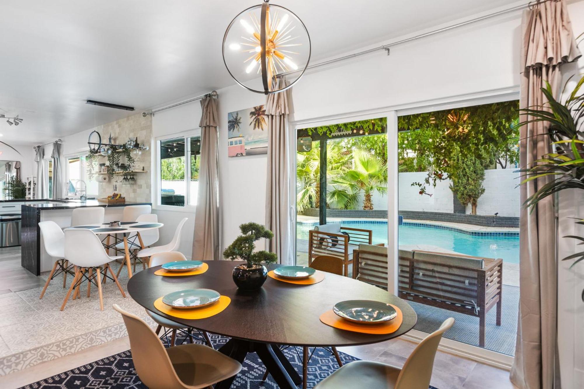 Holiday home Location W Pool - Lv Convention & 3 Mi Strip & Fremont
