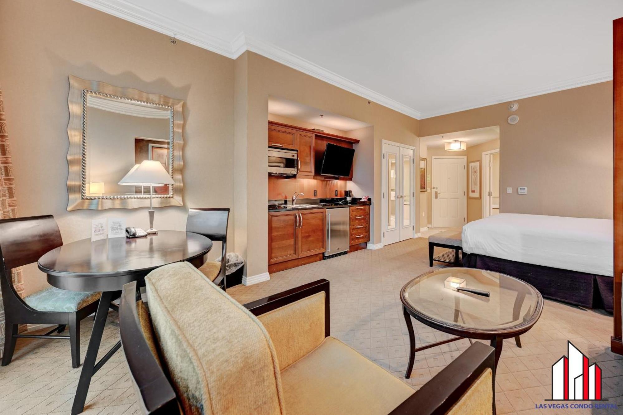 Signature 2br3ba F1 View Balcony Ste 29-819 And 21 Holiday home Las Vegas