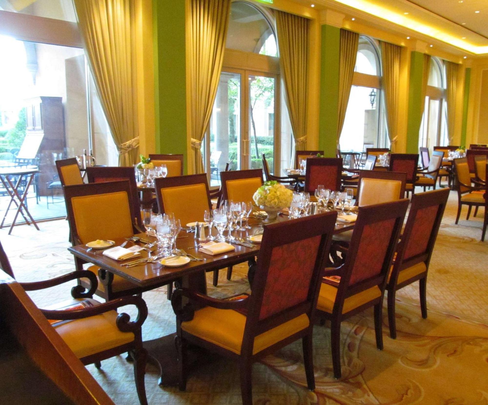 Hilton Vegas & 4*