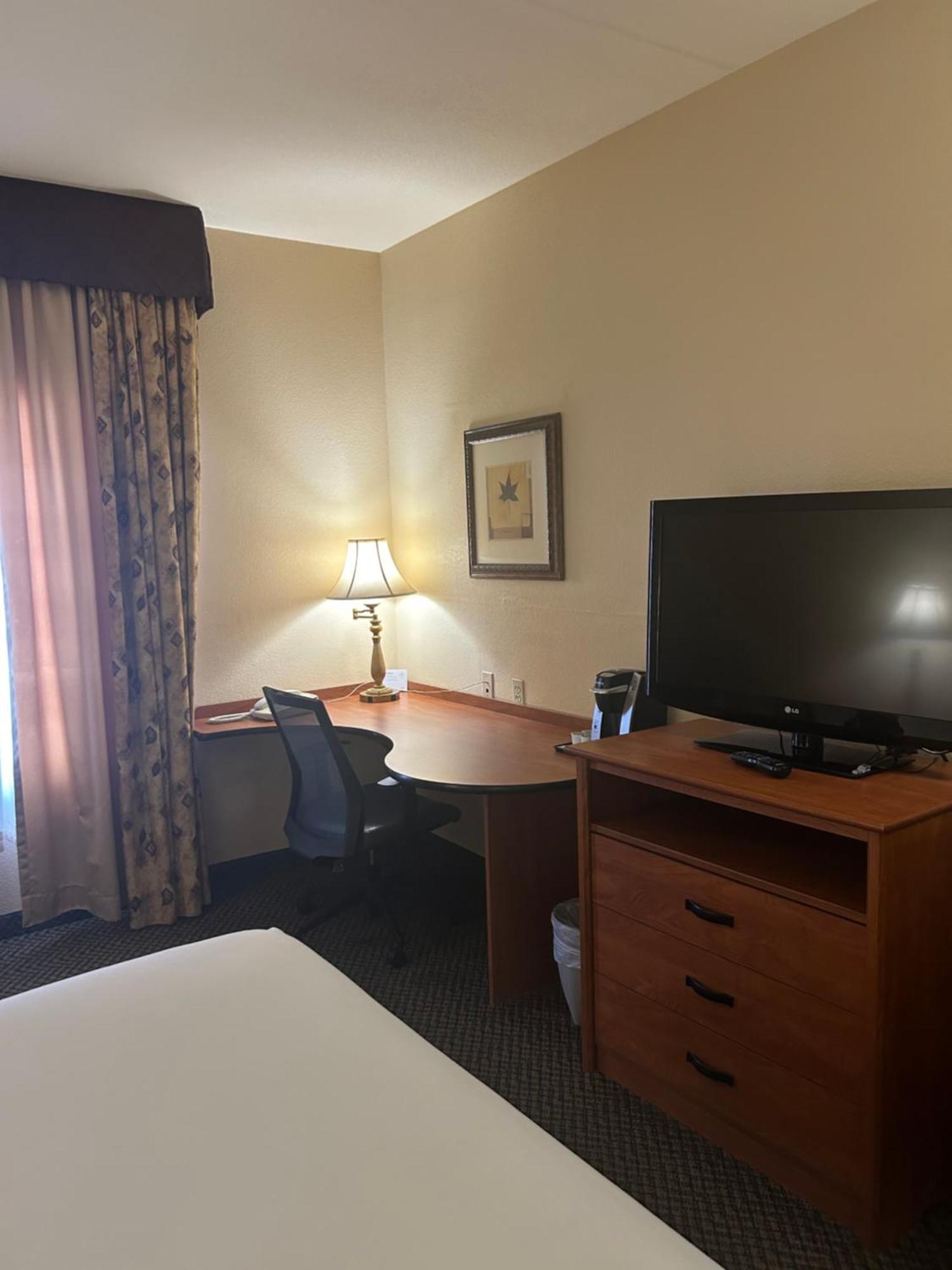 Express Vegas-nellis By Ihg Las Vegas