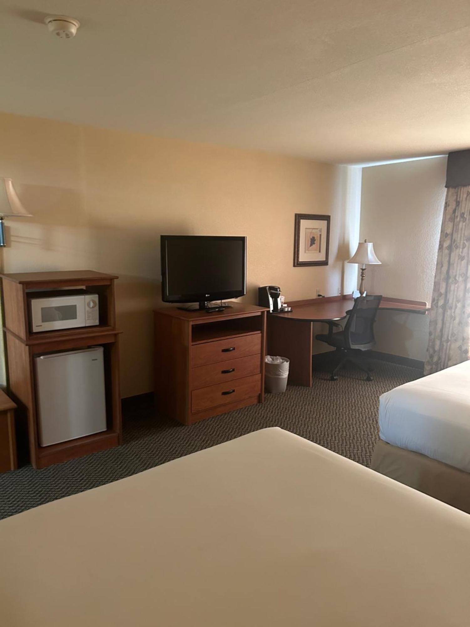 Express Vegas-nellis By Ihg 3*