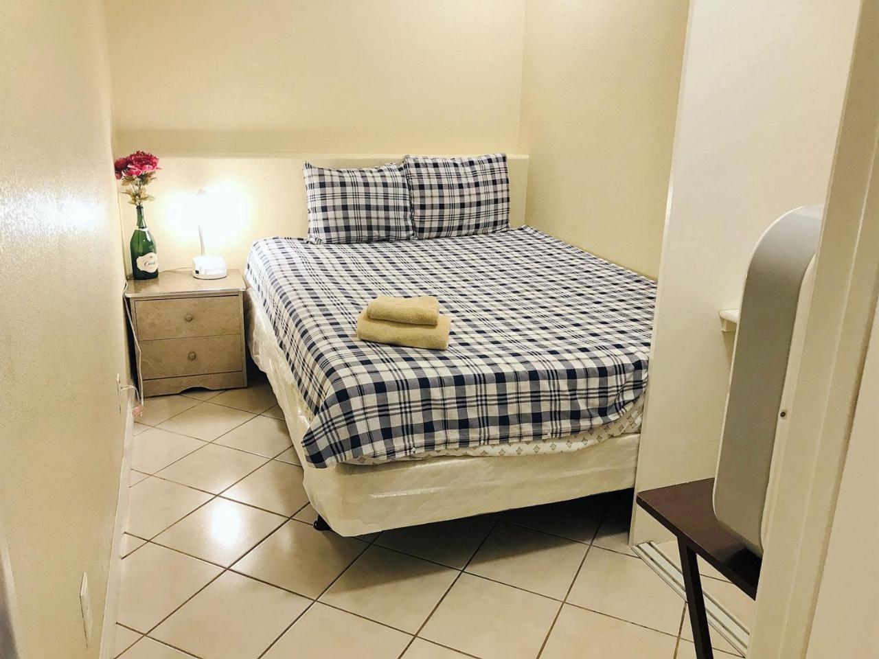 Homestay New Bedroom Queen Size Bed At Vegas For Rent-2 Las Vegas