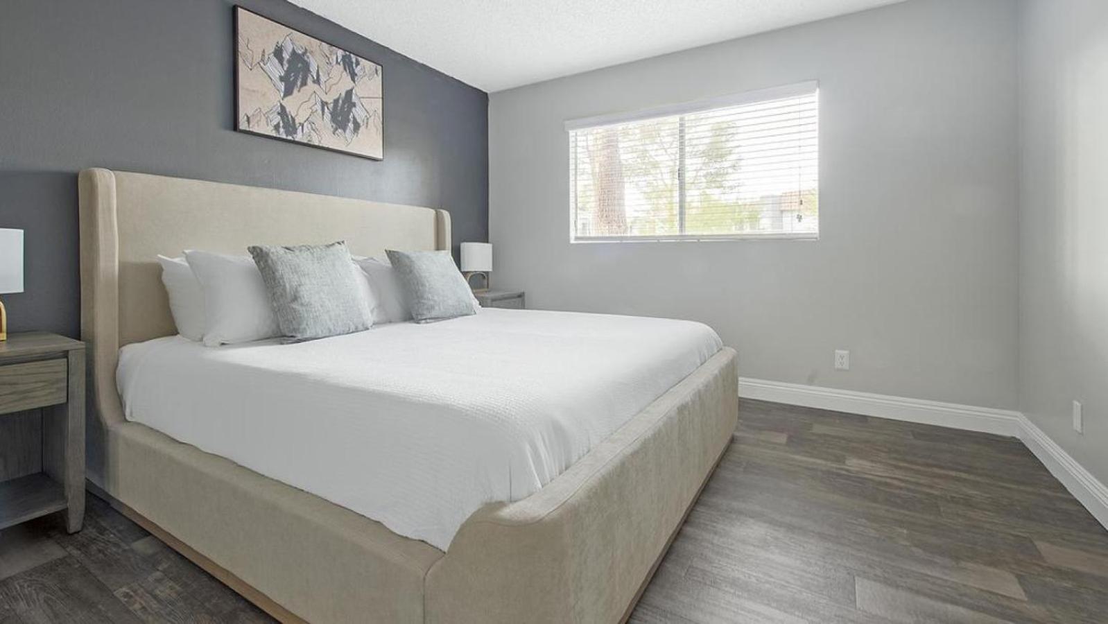 Landing Modern With Amazing Amenities * Las Vegas