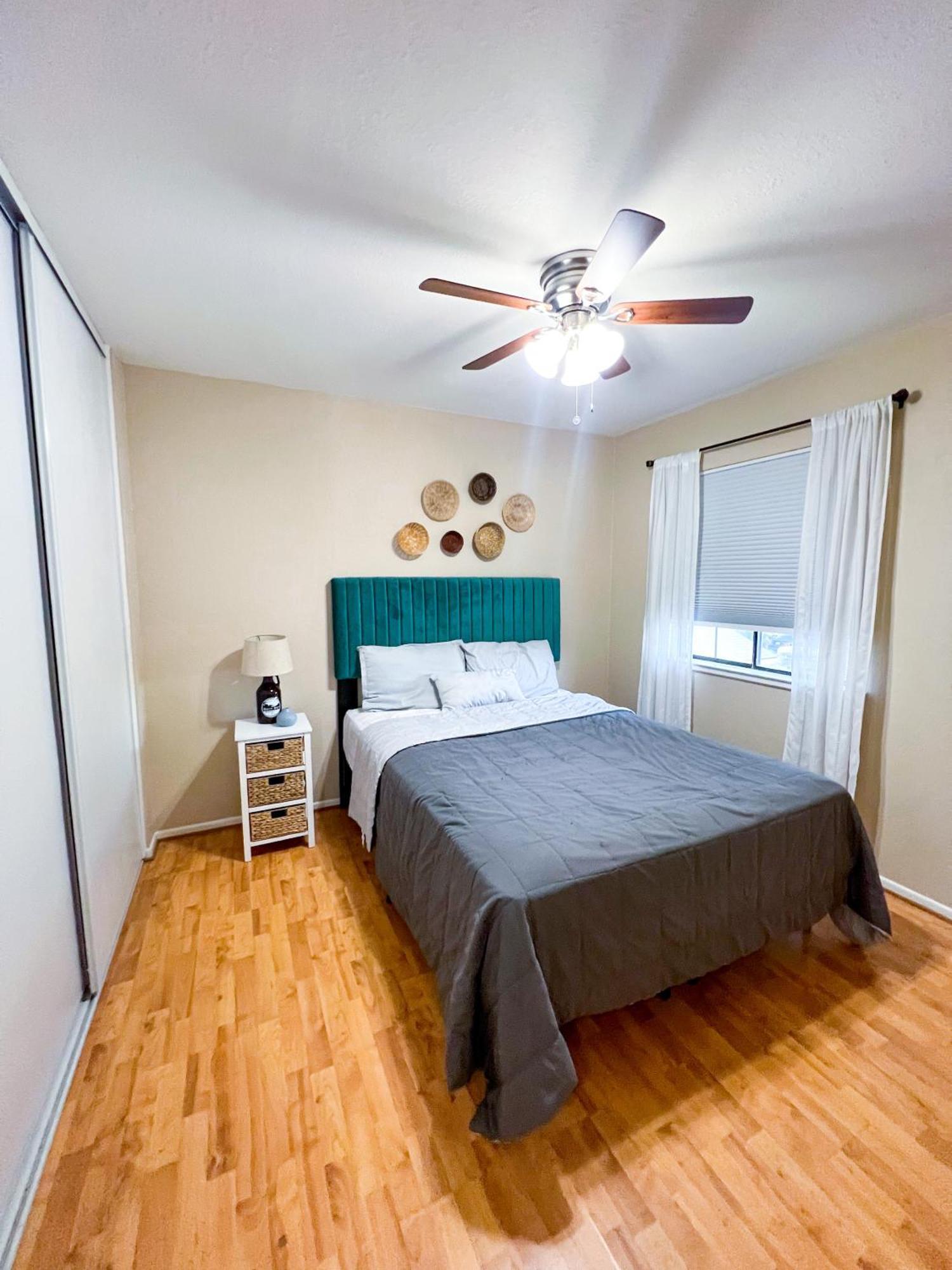 3br Desert Oasis: King Bd W/pool Ferienhaus