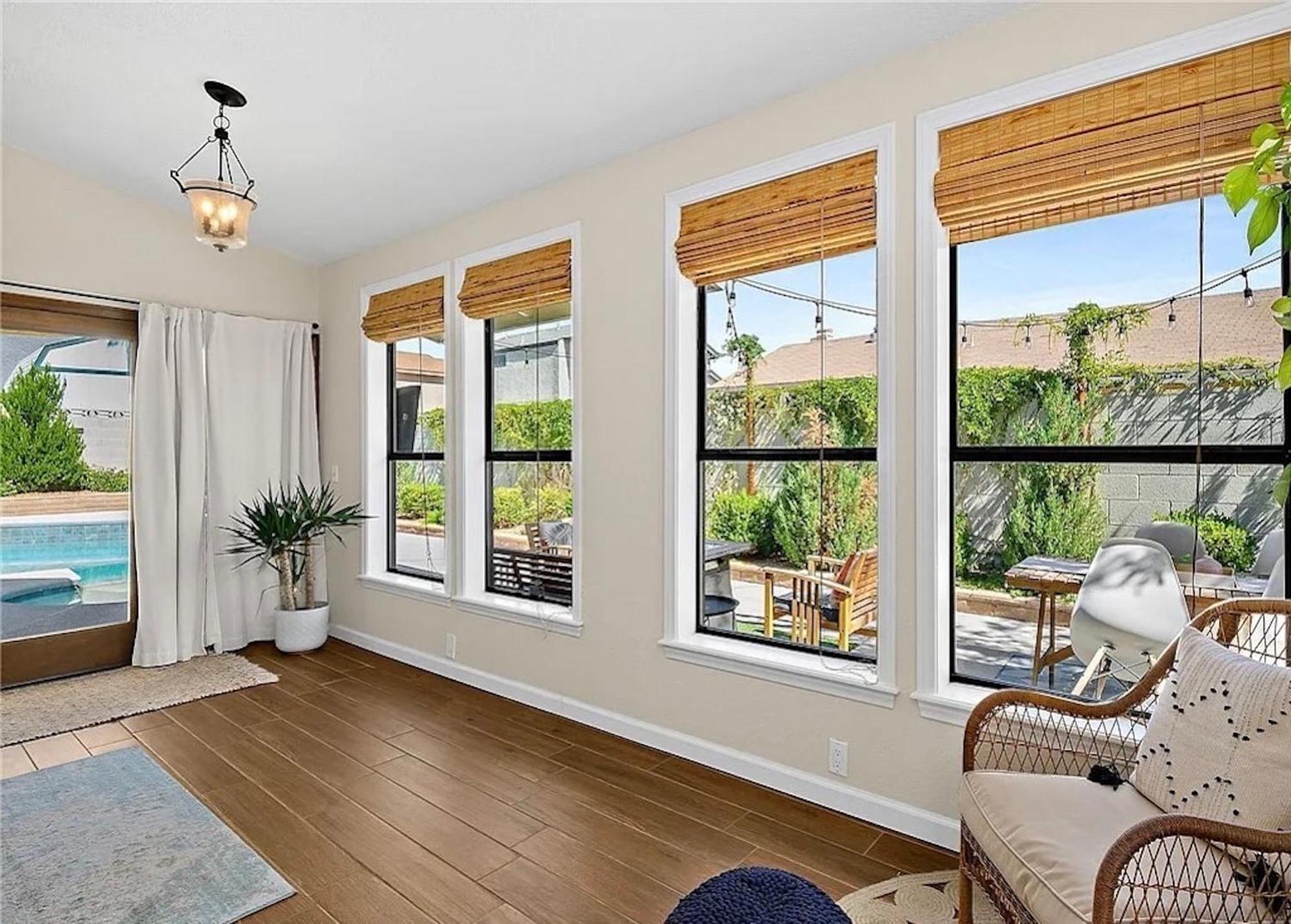 3br Desert Oasis: King Bd W/pool Ferienhaus *