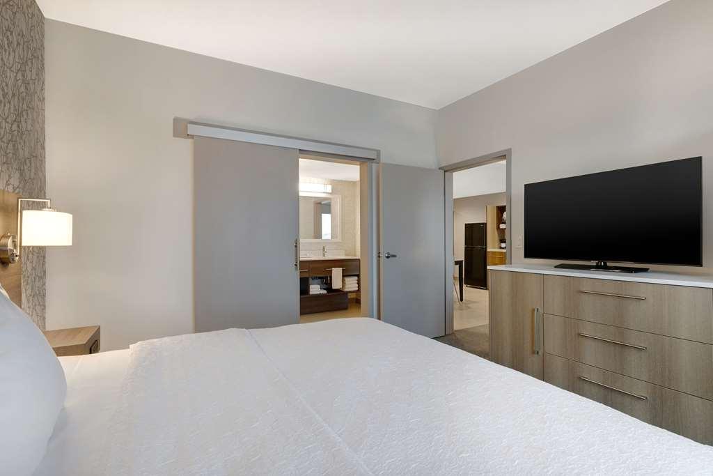 Home2 By Hilton Vegas I-215 Curve