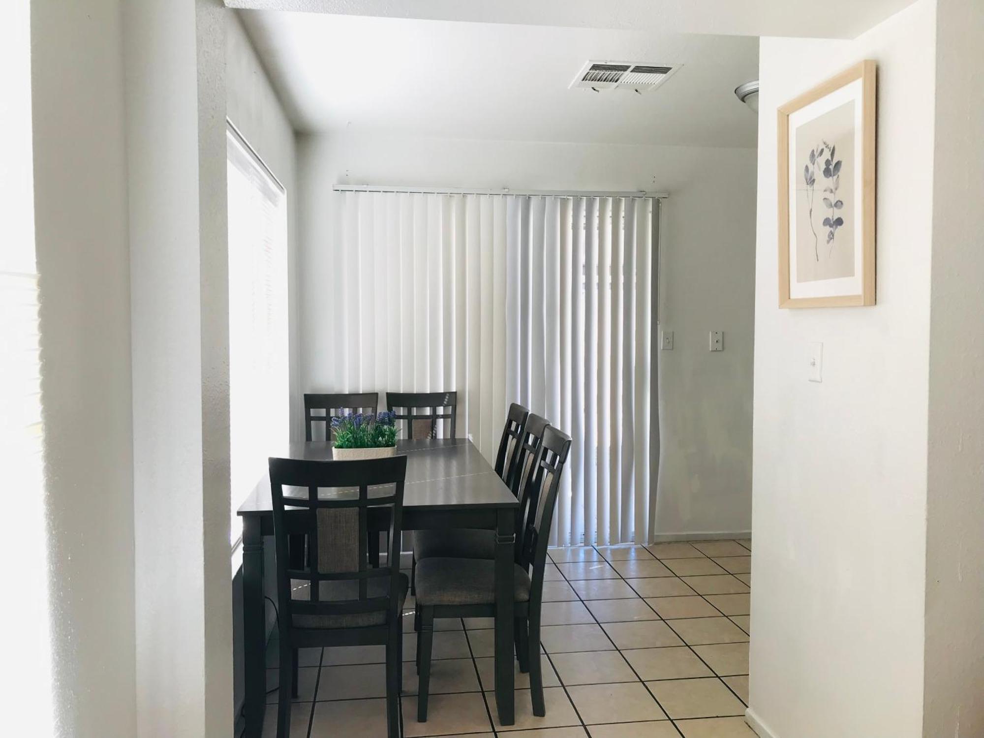 Super 1 Bedroom, Share Bathroom, Kitchen -2