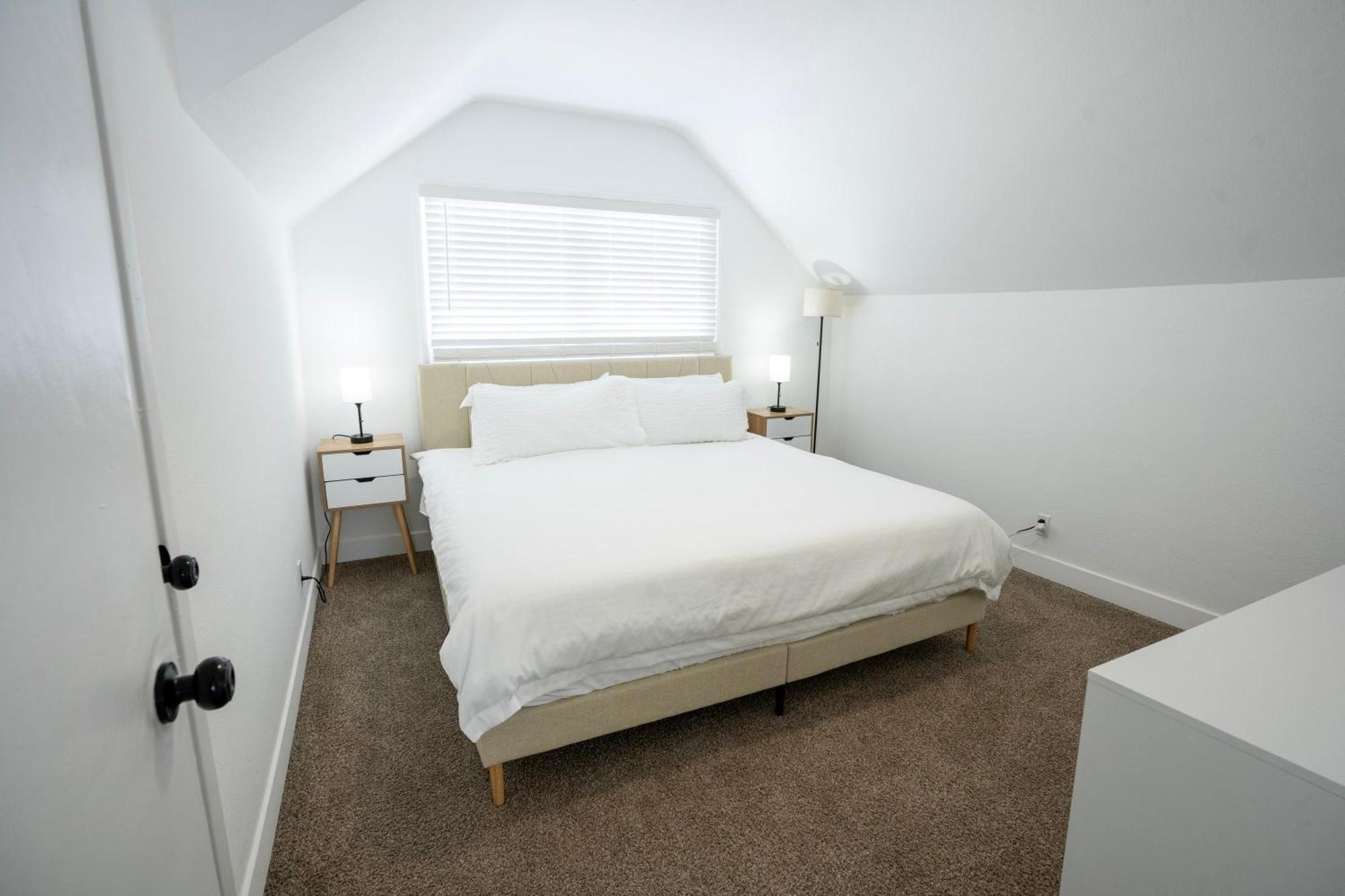 Vegas Vacation With Pool 5 Min To The Strip And Fremont Street Holiday home Las Vegas