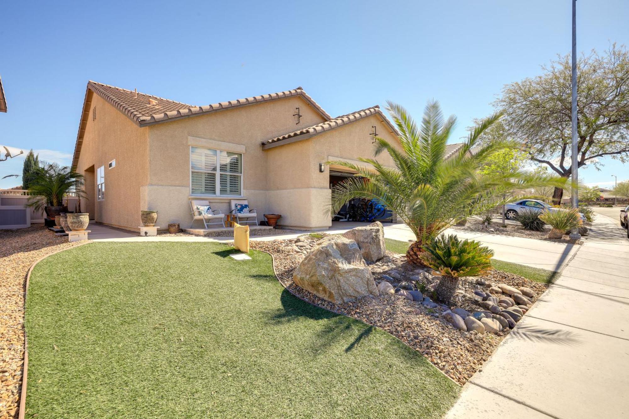 Charming Henderson 6 Mi To Vegas! Holiday home *