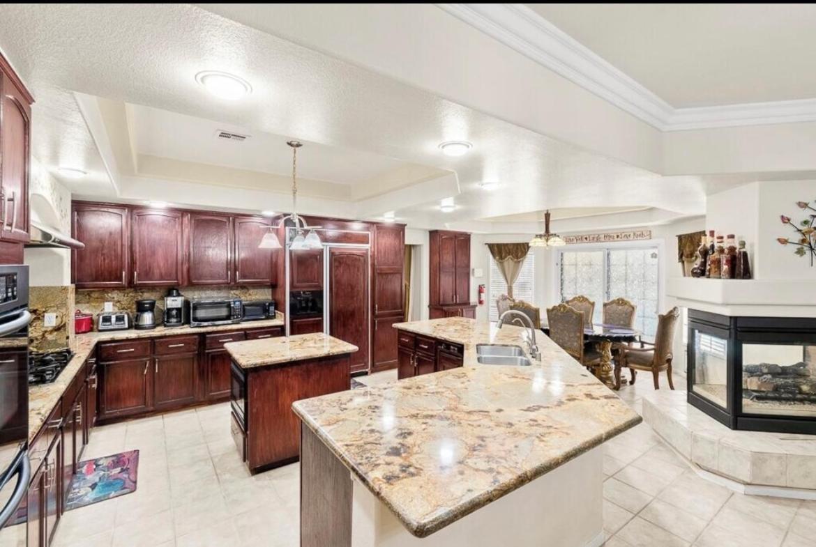 Mansion That Has It Villa *