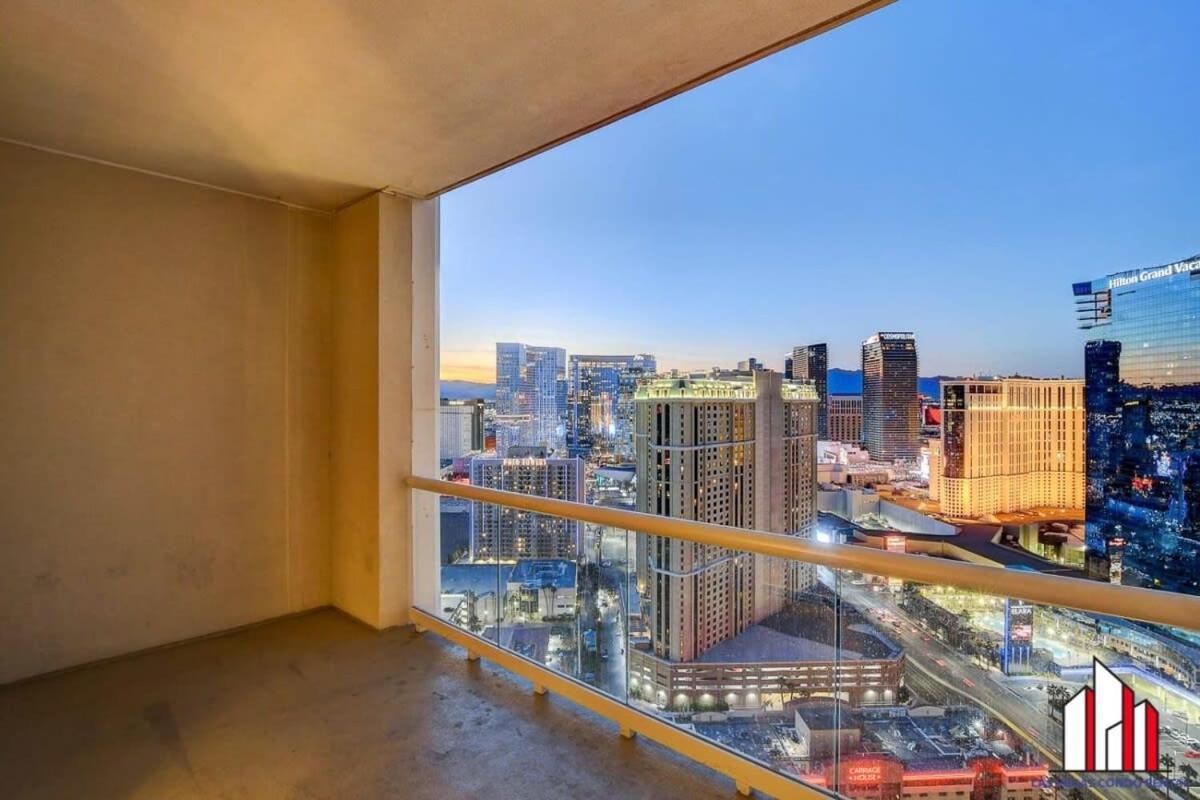 Mgm Signature-33-709 F1 Track & Strip View Balcony Holiday home Las Vegas