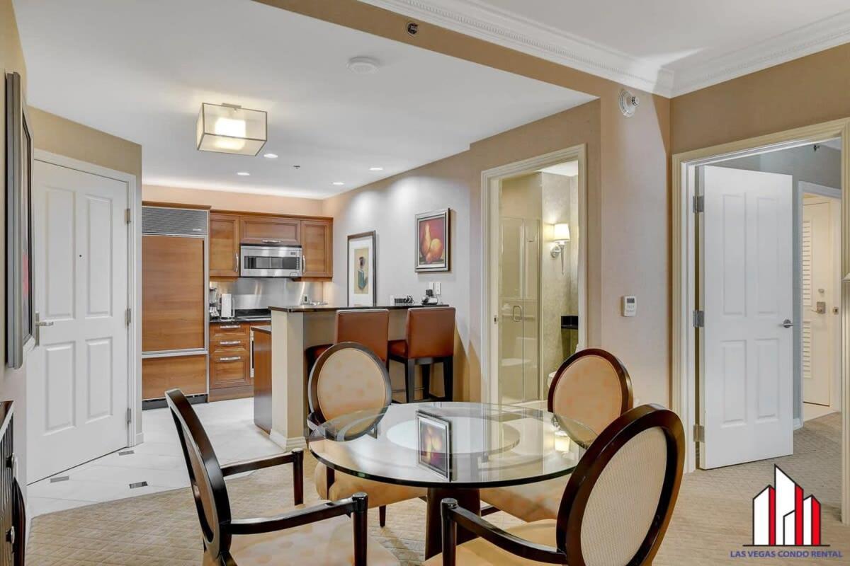 Signature 2br3ba Balcony Combo Units 18-701 And 03 Holiday home