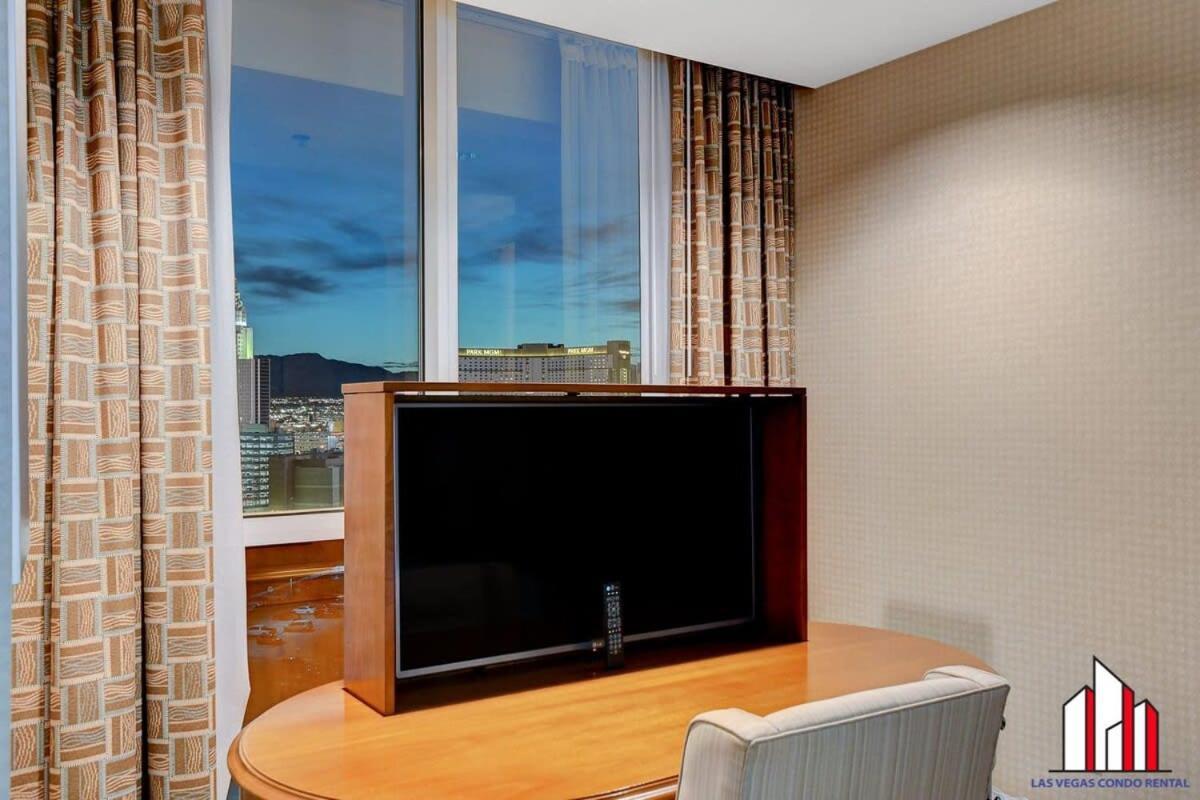 Signature 2br3ba Balcony Combo Units 18-701 And 03 Las Vegas