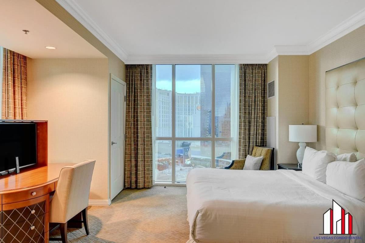 Signature 2br3ba Balcony Combo Units 18-701 And 03 Holiday home Las Vegas