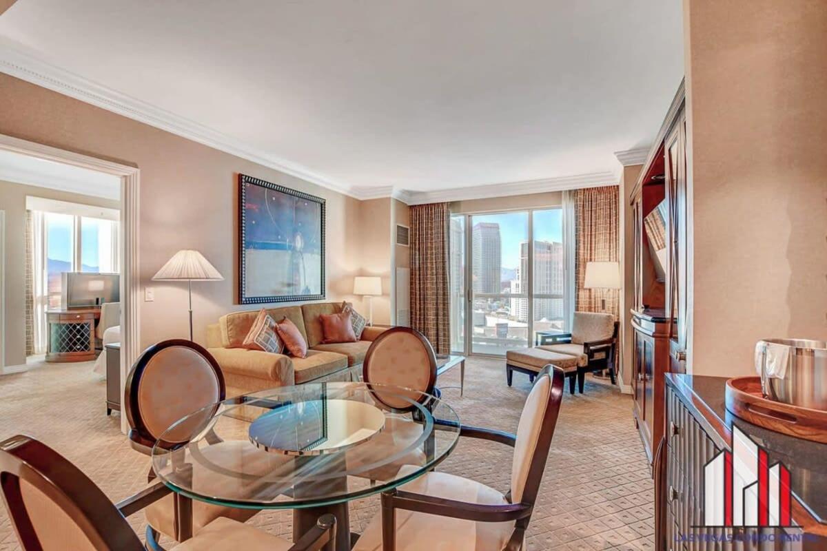 Holiday home Signature 2br3ba F1 View Balcony Ste 21-701 And 03 Las Vegas