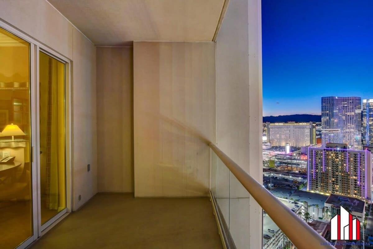 Mgm Signature-33-711 F1 Track & Strip View Balcony Holiday home Las Vegas