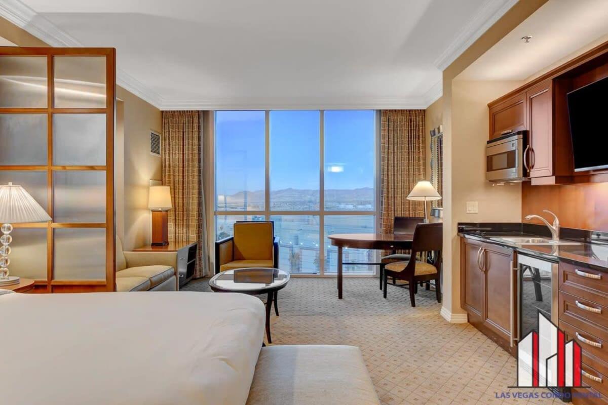 Mgm Signature-09-716 8 Two Adjacent Units
