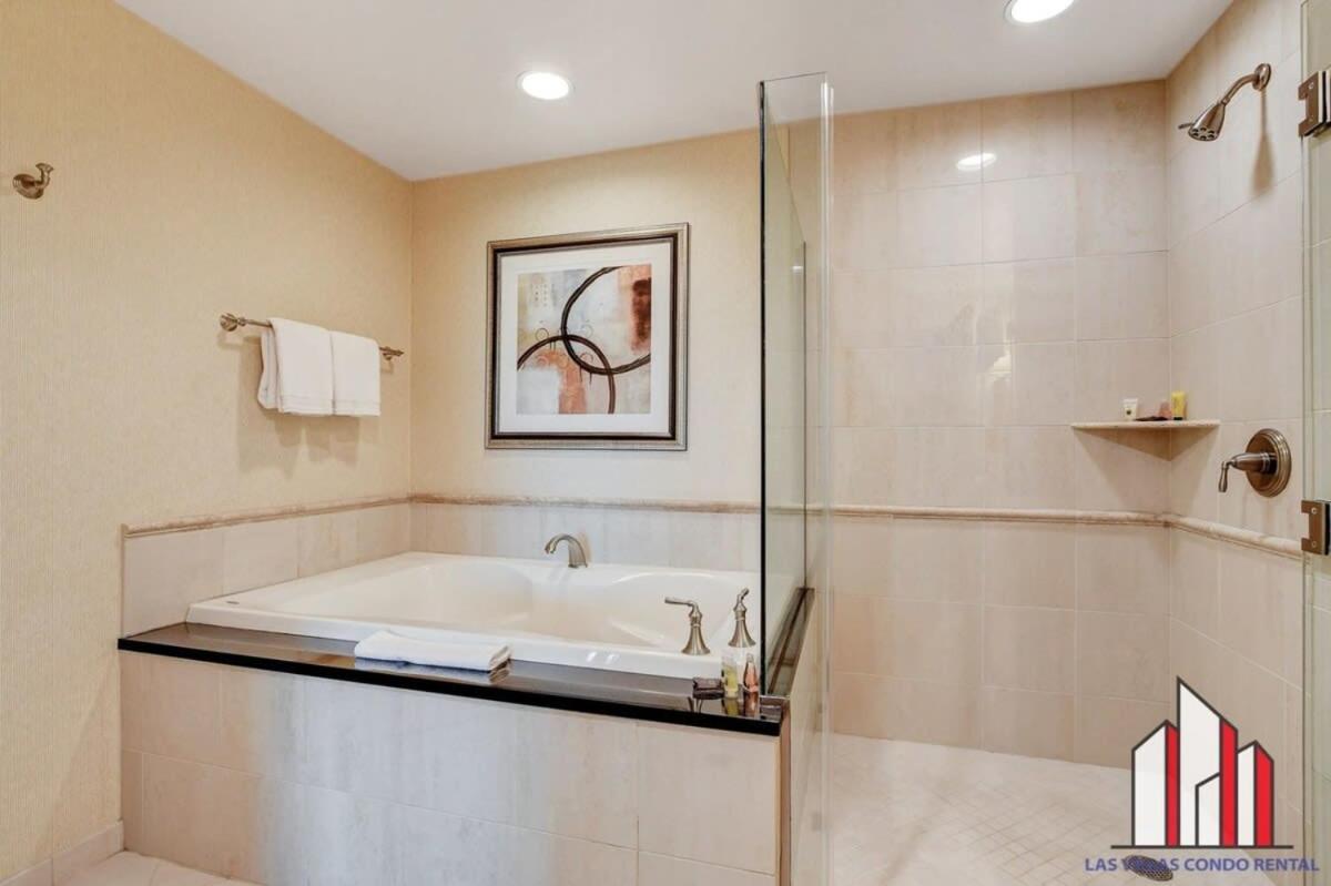 Mgm Signature-16-704 Jacuzzi Holiday home *