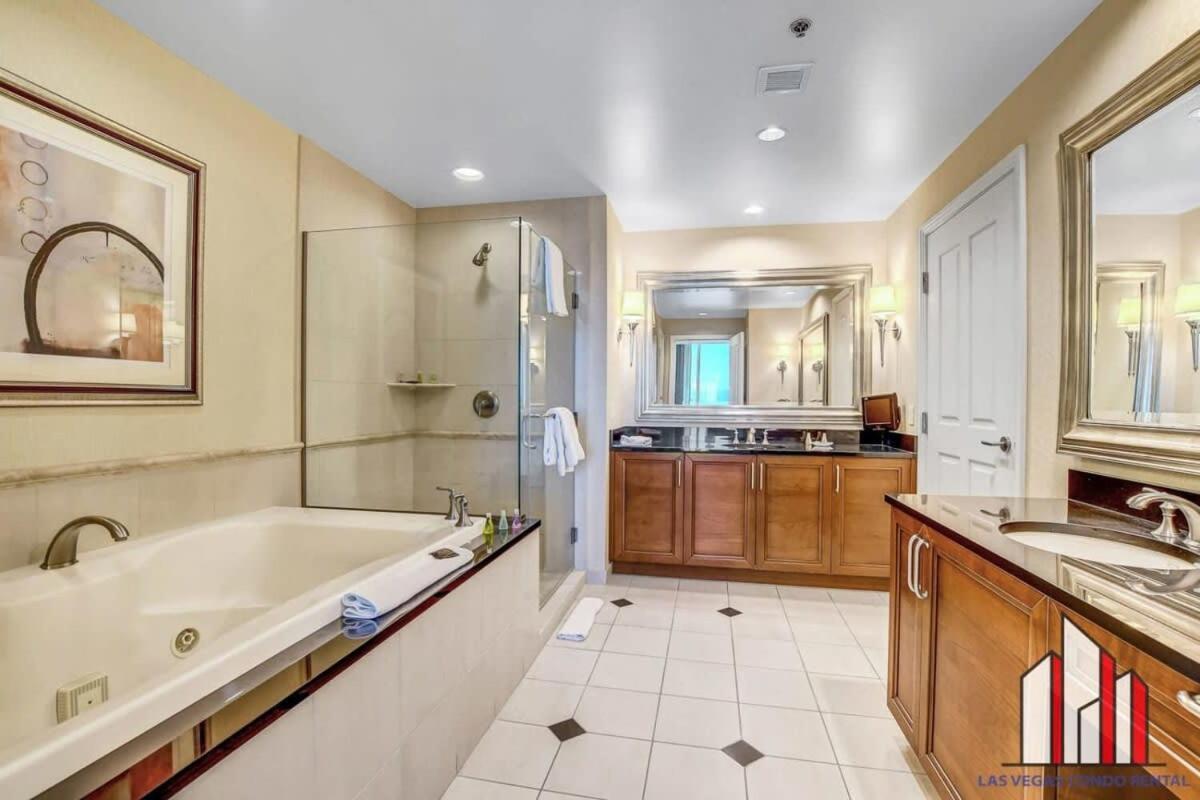 Mgm Signature-25-702 1bedroom 2bath Balcony Holiday home Las Vegas
