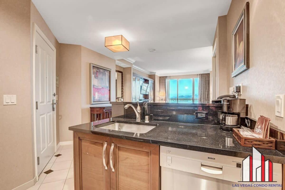 Mgm Signature-28-714 1br 2-bath Balcony *