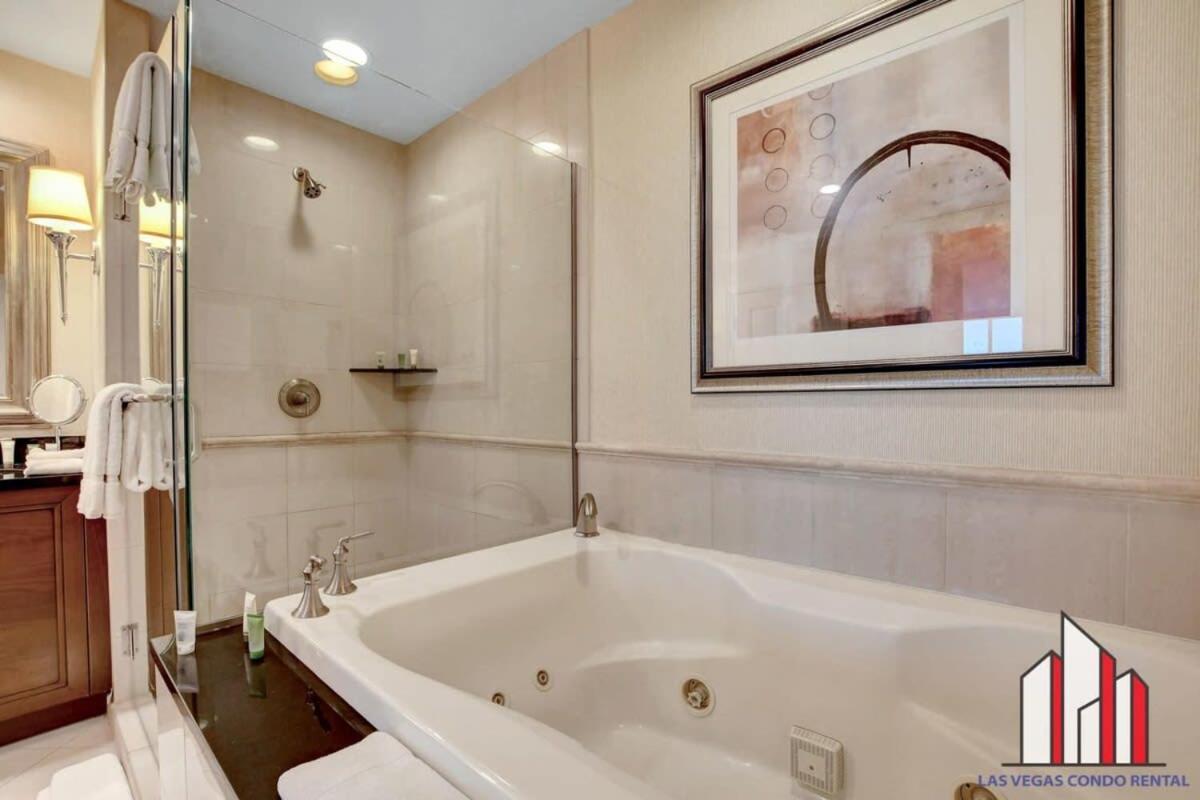 Holiday home Mgm Signature-36-603 Strip View Jacuzzi *