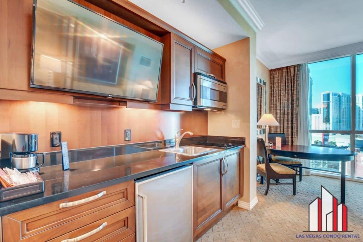 Mgm Signature 15-603 Strip View Jacuzzi Studio Holiday home