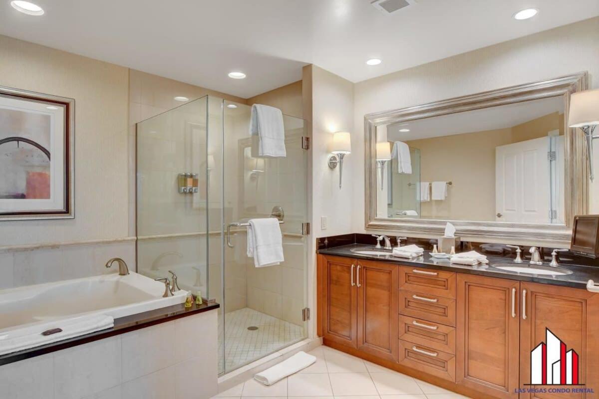 Mgm Signature-25-609 Strip View Jacuzzi Holiday home