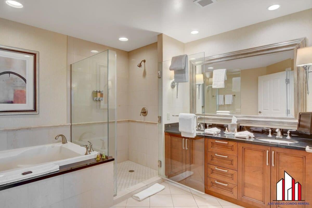 Mgm Signature-25-609 Strip View Jacuzzi Holiday home