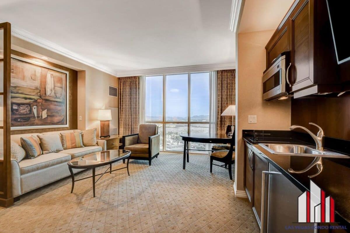 Signature 2br3ba Balcony Combo Units 31-702 And 04 *