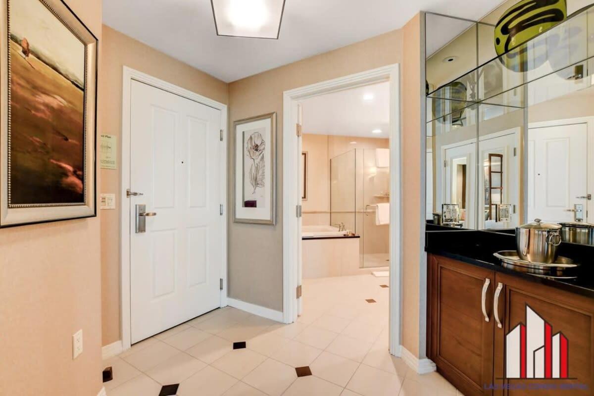 Holiday home Signature 2br3ba Balcony Combo Units 31-702 And 04 Las Vegas
