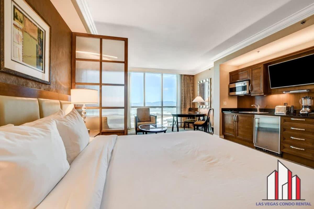 Signature 2br3ba Balcony Combo Units 31-702 And 04
