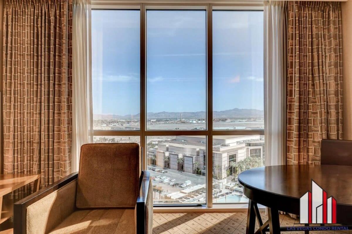 Signature 2br3ba Balcony Combo Units 31-702 And 04