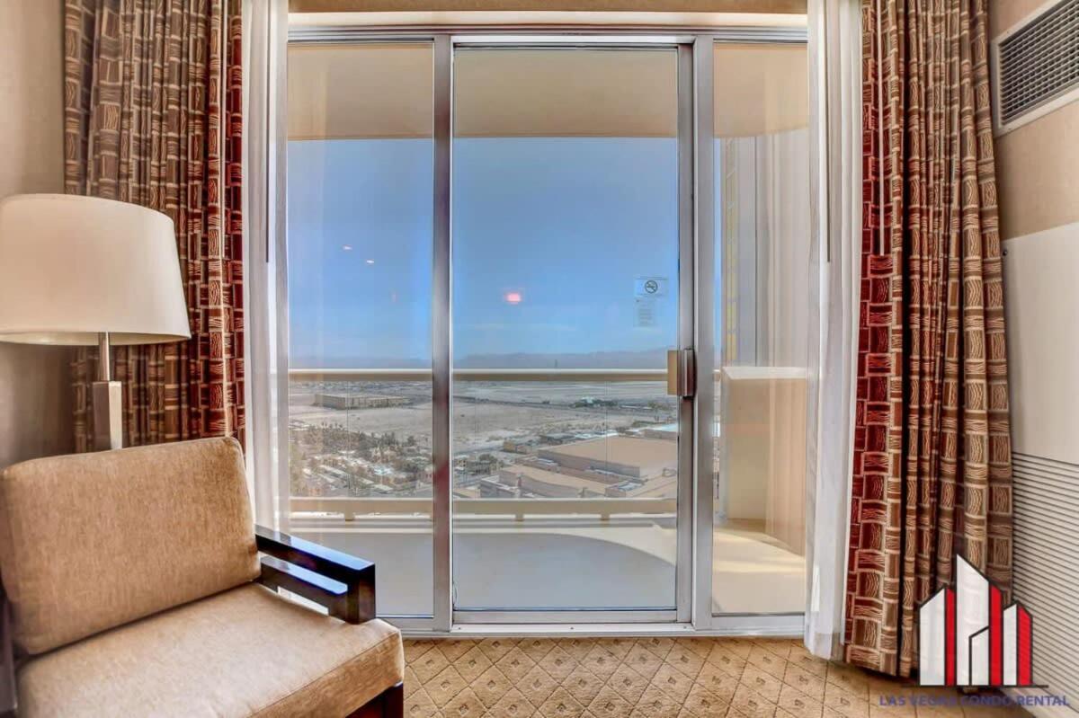 Signature 2br3ba Balcony Combo Units 31-702 And 04 Holiday home *