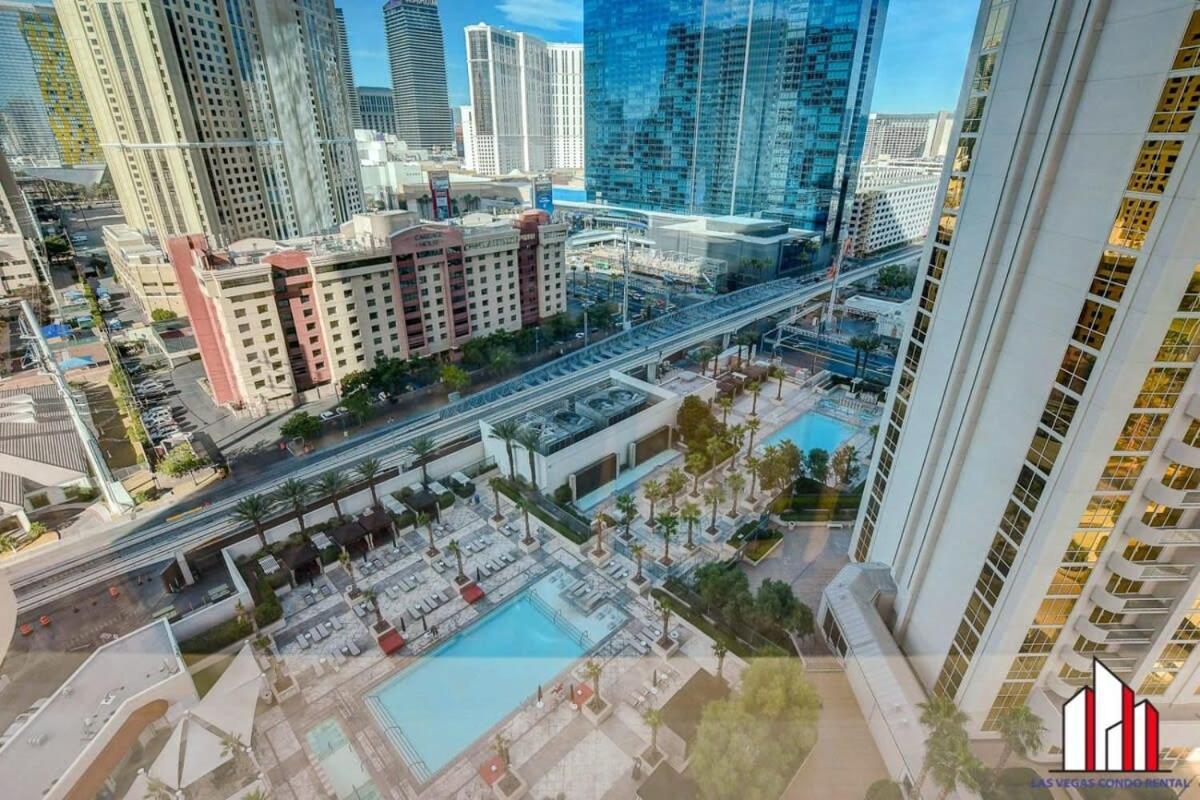 Mgm Signature-15-709 &11 Two Adjacent Units Holiday home *