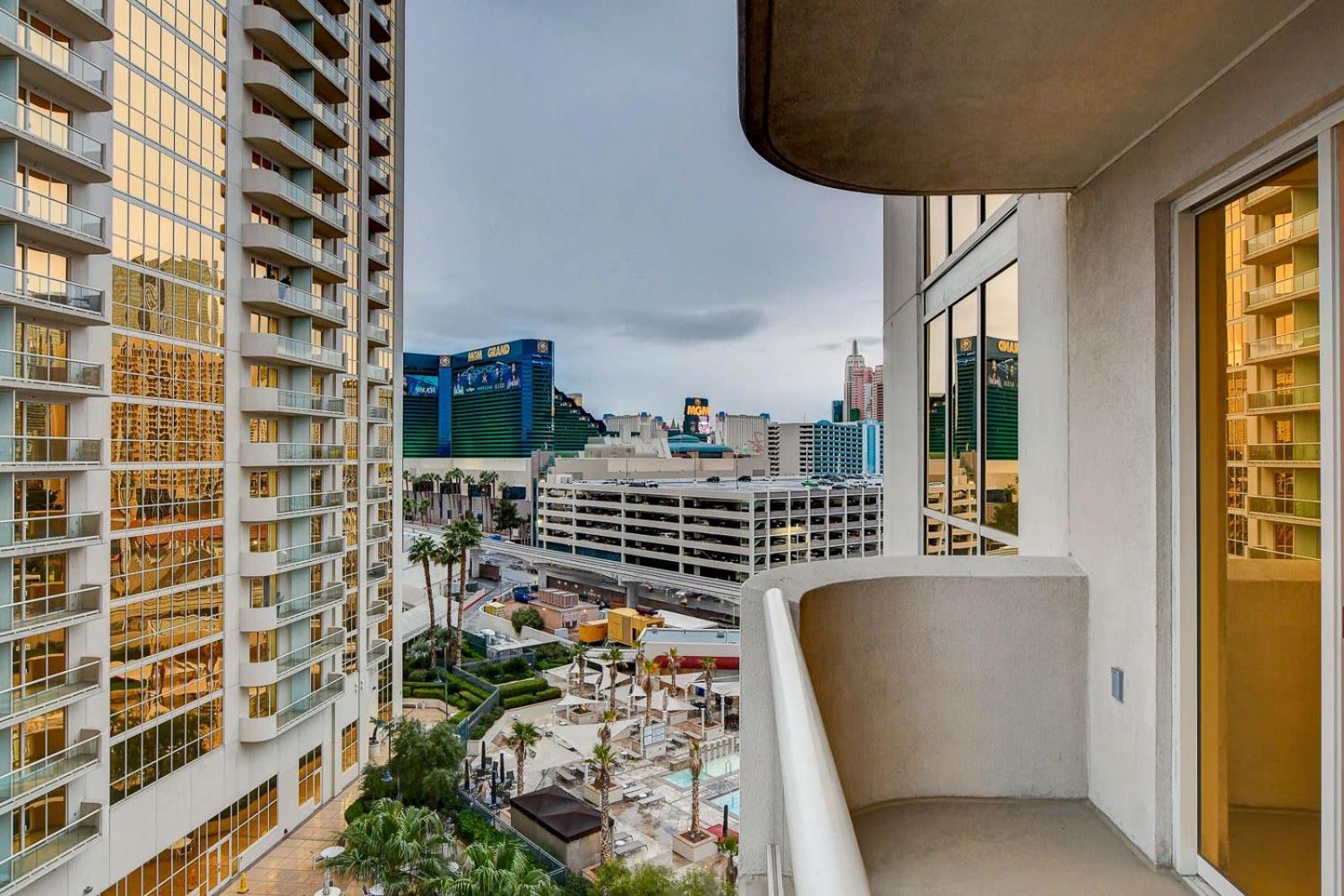 Mgm Signature-07-802 1br 2ba Balcony * Las Vegas